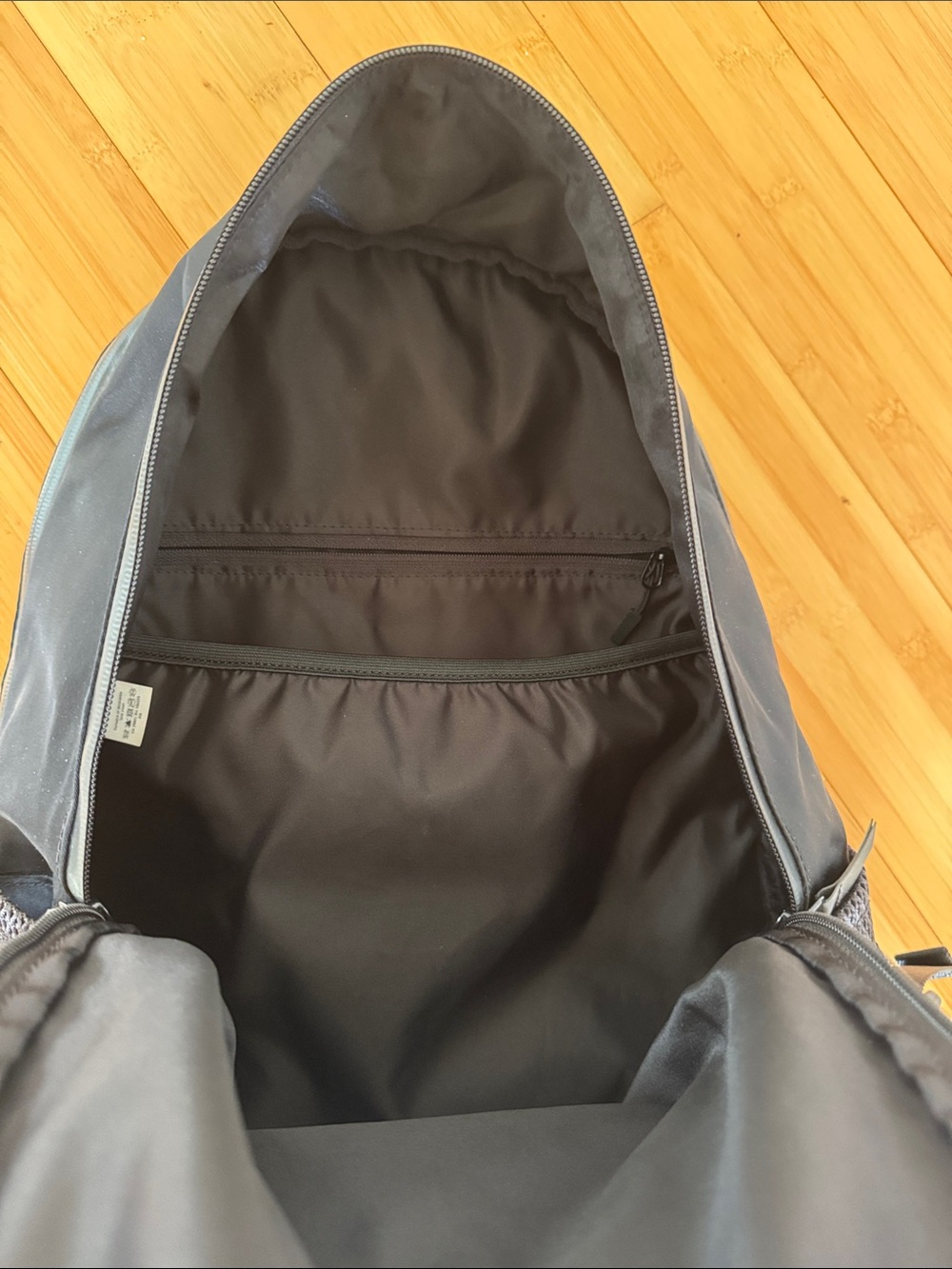lululemon athletica Black Mesh-Front Backpack - Picture 3 of 8